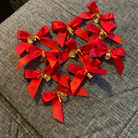 Red bows with golden bells x 10 - Picture 3 of 4